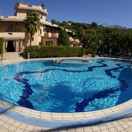 Aparthotel Villaggio Old River