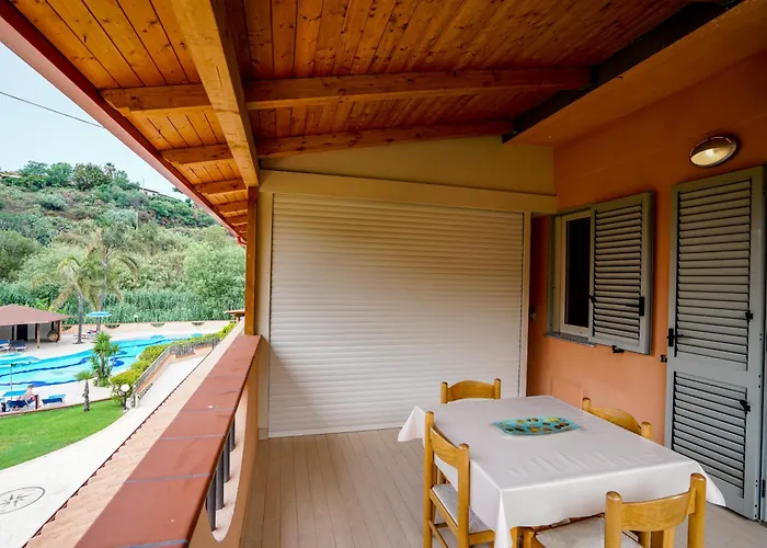 Apart-hotel Villaggio Old River Capo Vaticano